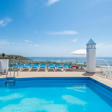 Hotel Playamaro